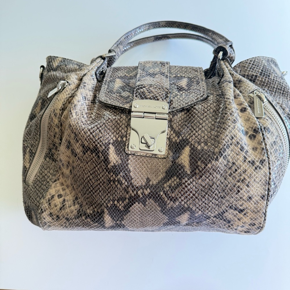 MICHAEL Michael Kors Brown Tan Satchel with Structured Design